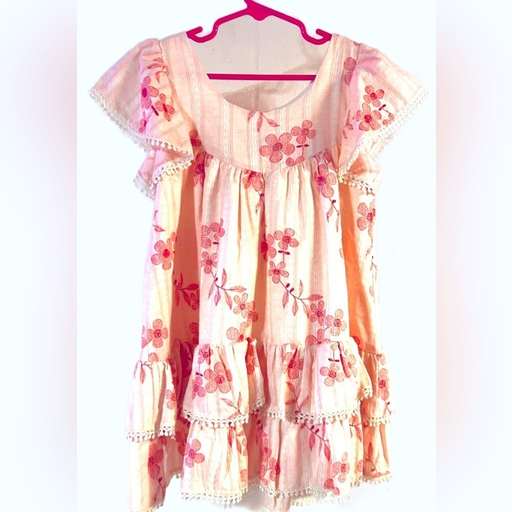 NWT‎ Ele Story Dusty Peach Floral Flutter Sleeve Tiered Dress